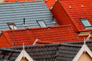 cum instalezi panouri solare pe acoperisuri
